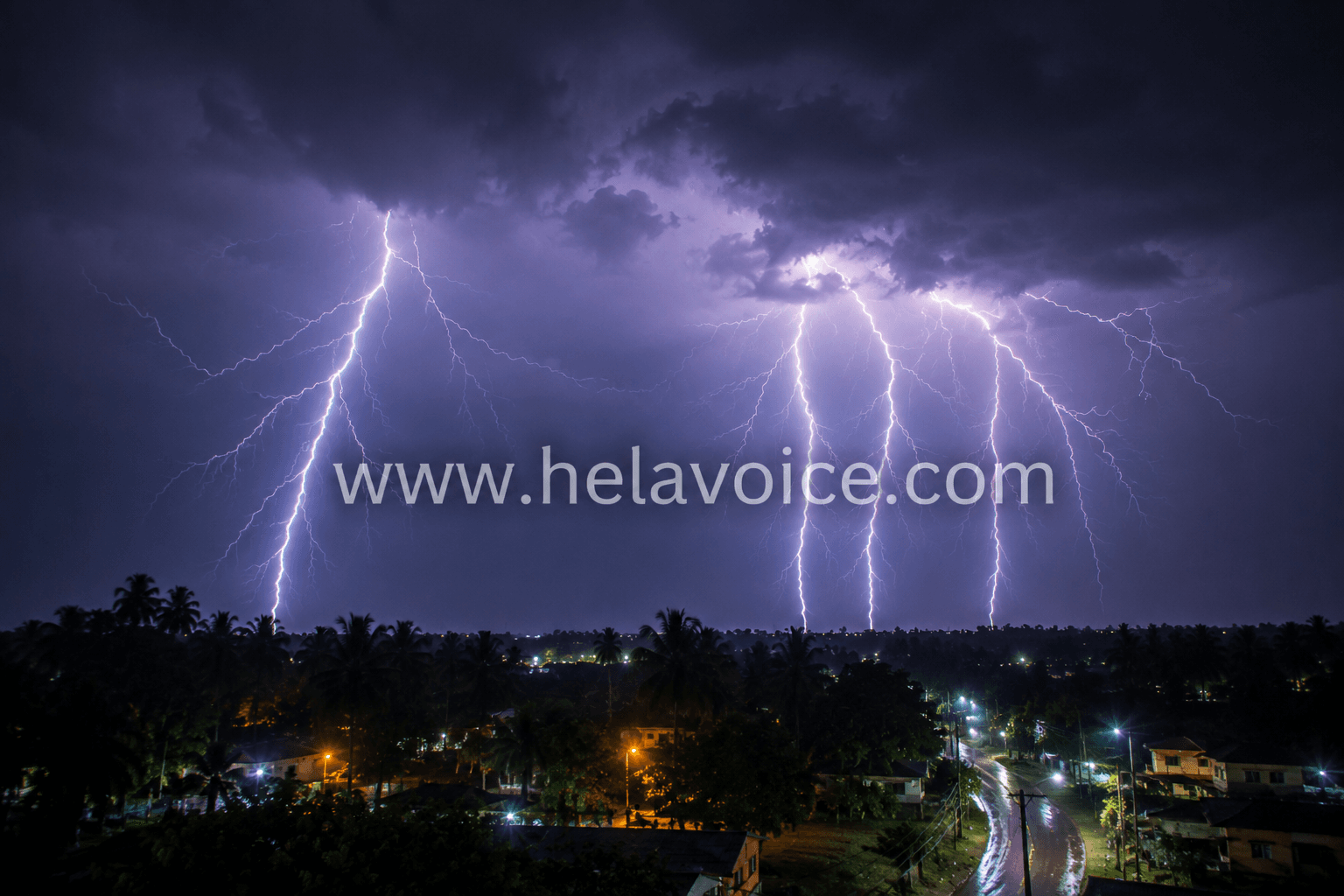 Strong Lightning Warning Issued for Several Areas in Sri Lanka